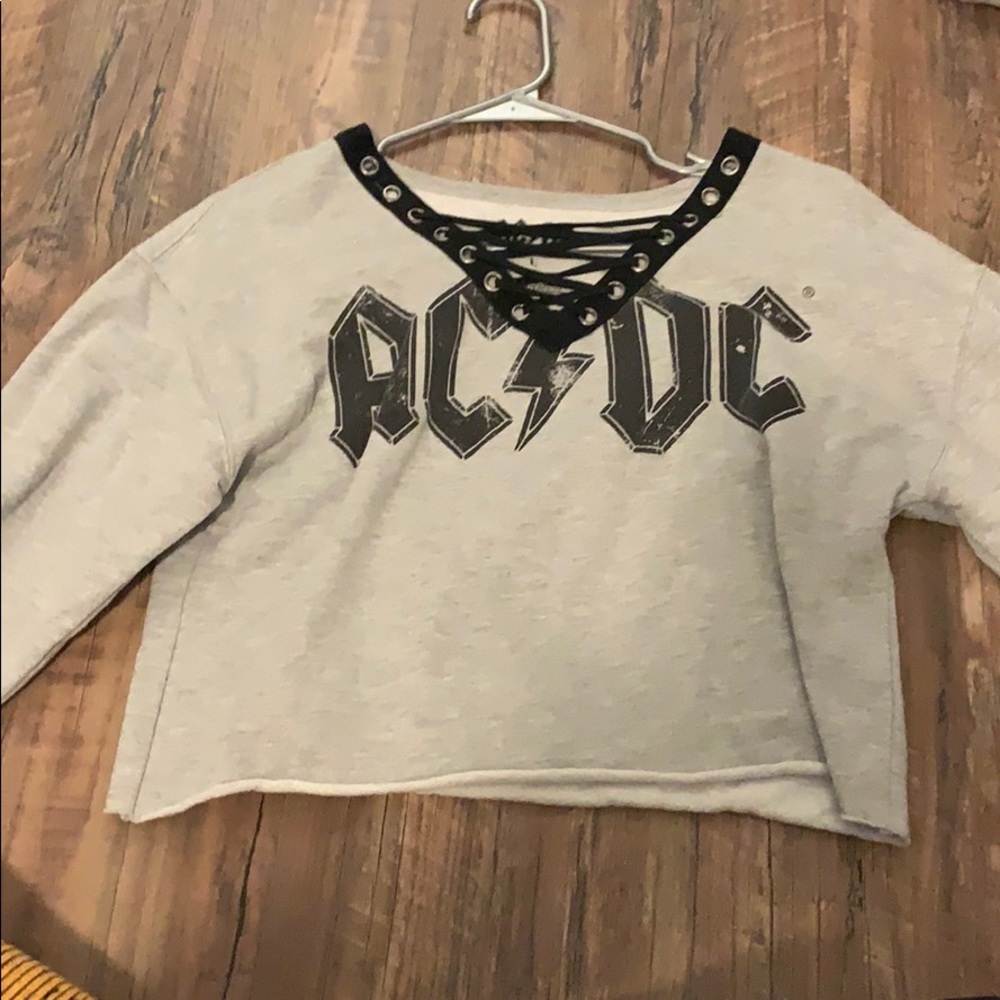 Crop top crewneck